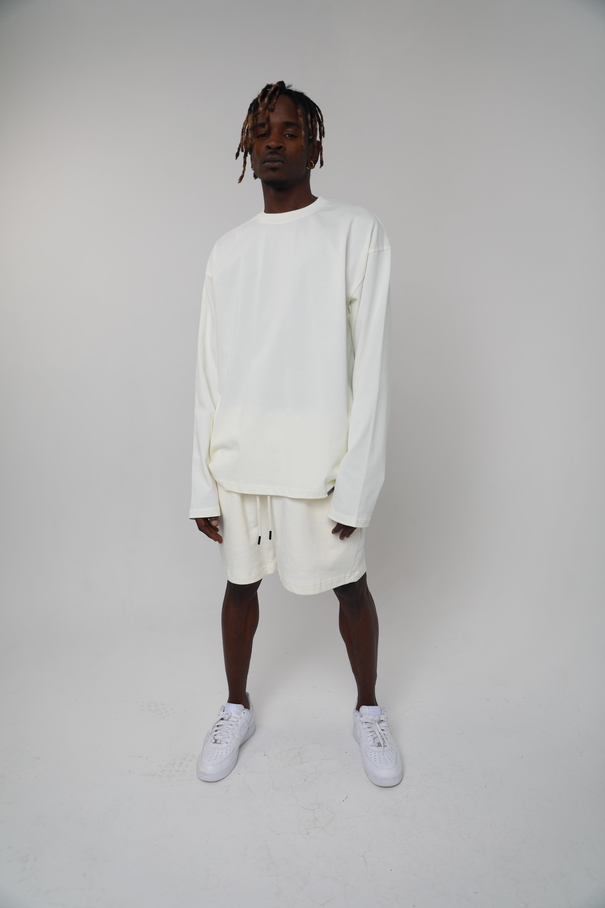 LENOX AVE BONE LONG SLEEVE TEE – Georgio's