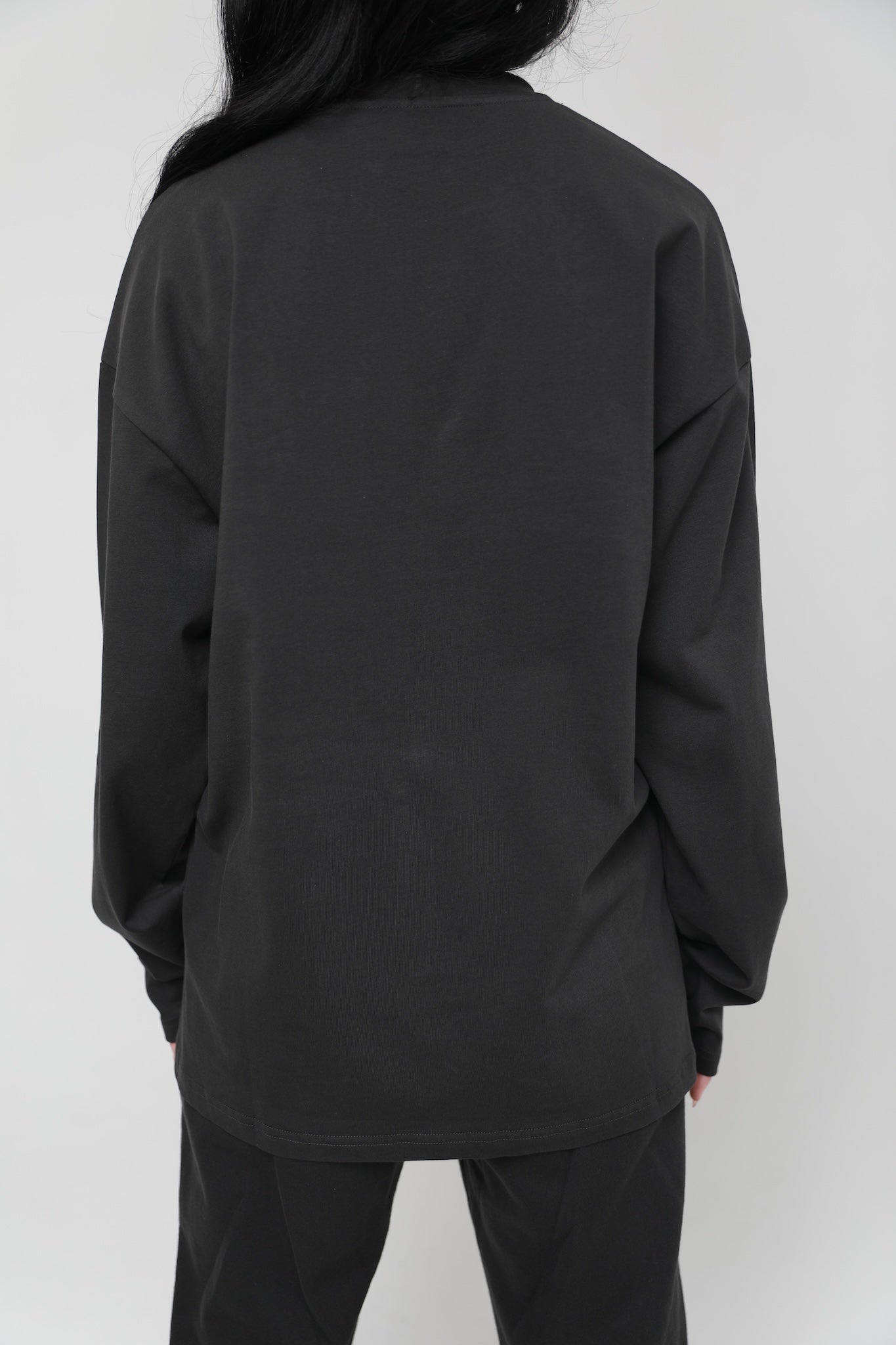 LENOX AVE BLACK LONG SLEEVE TEE – Georgio's